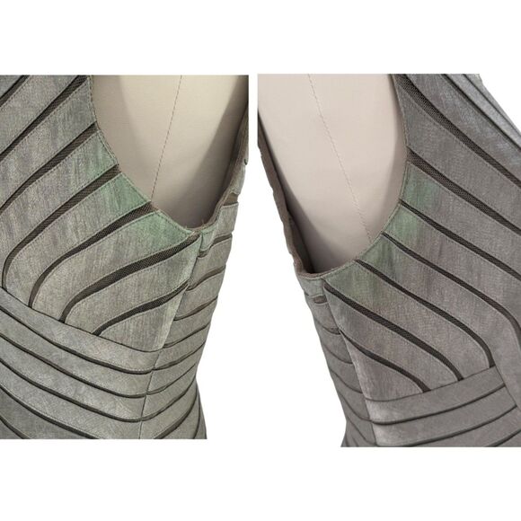 Adrianna Papell Tiered Sheath Dress Size 10 Metallic Shutter Pleat Gray FLAWS - Picture 6 of 10